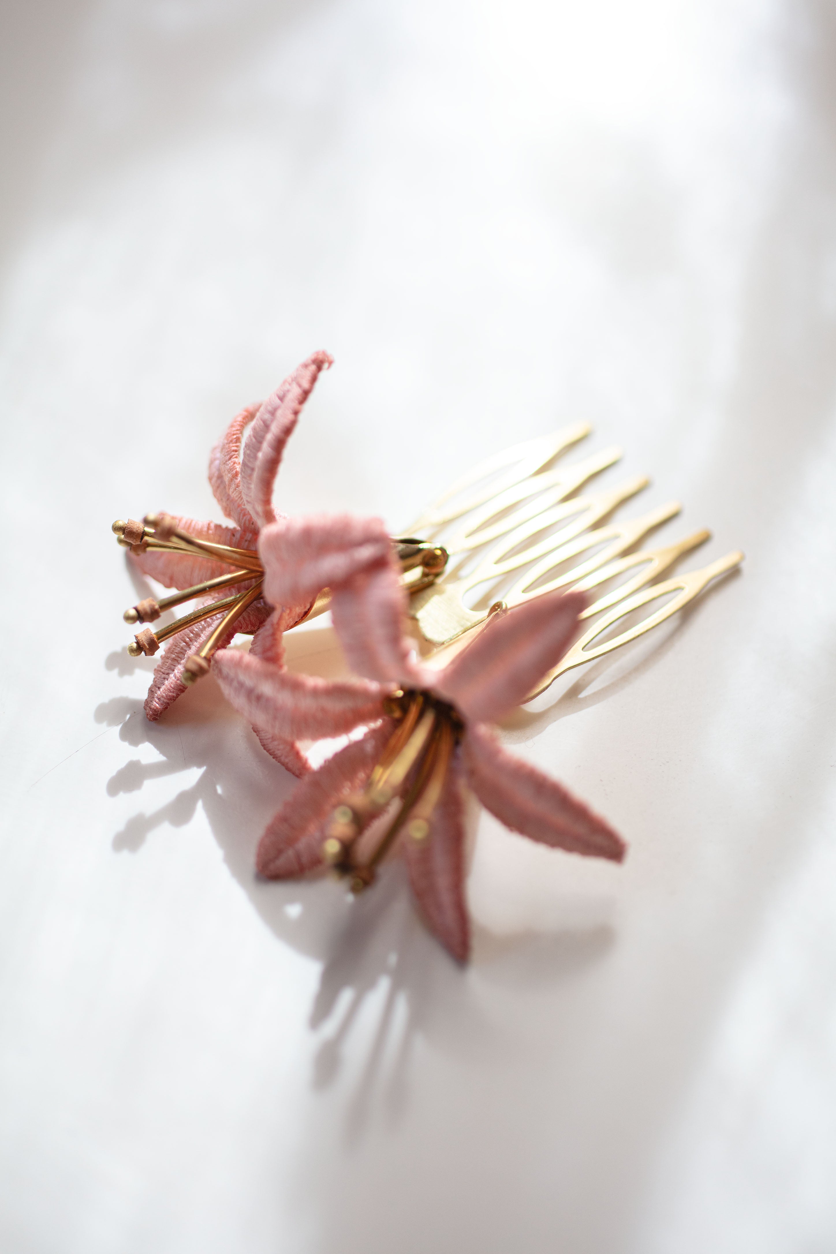 Lilium Hair Comb: Desert Rose
