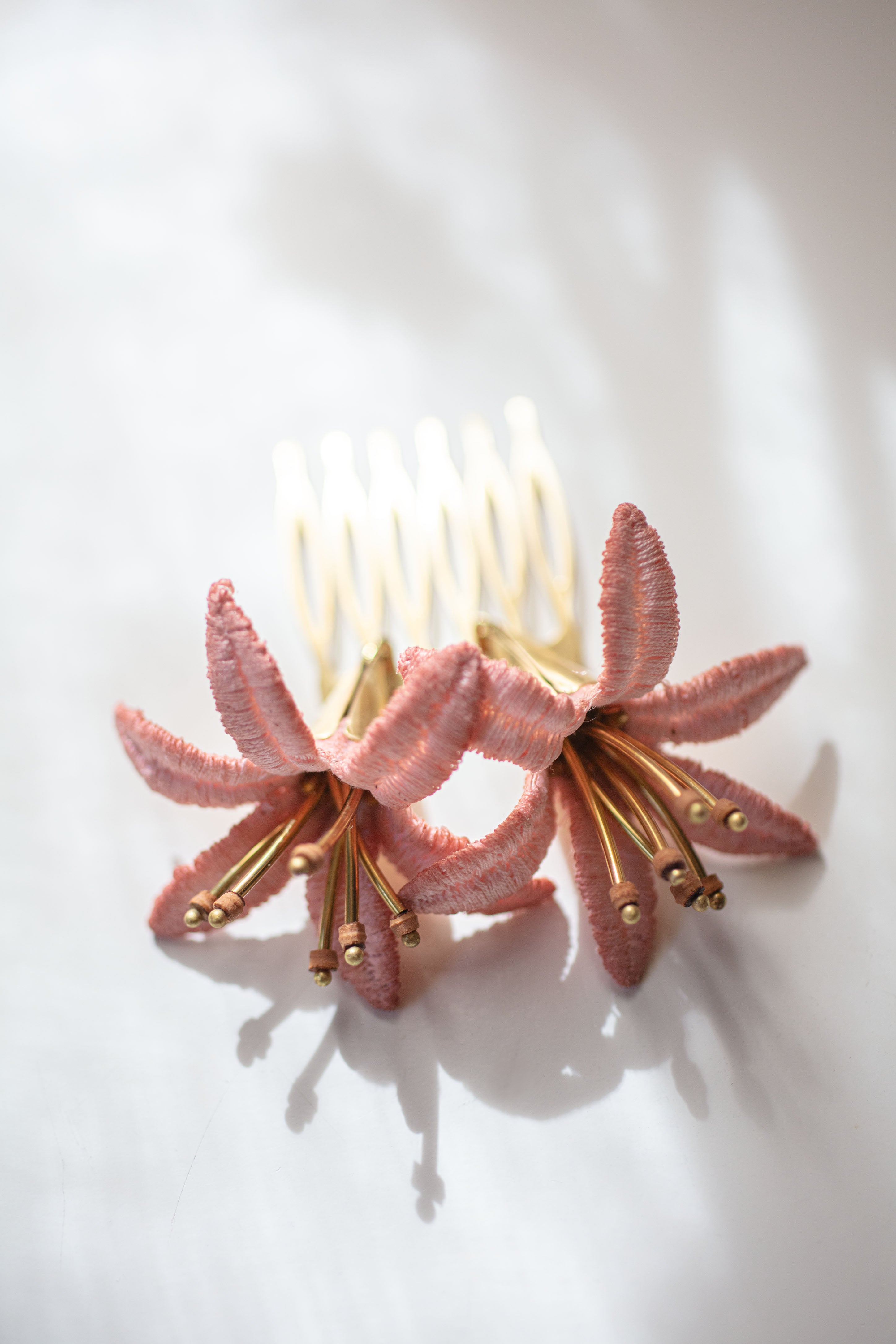 Lilium Hair Comb: Desert Rose