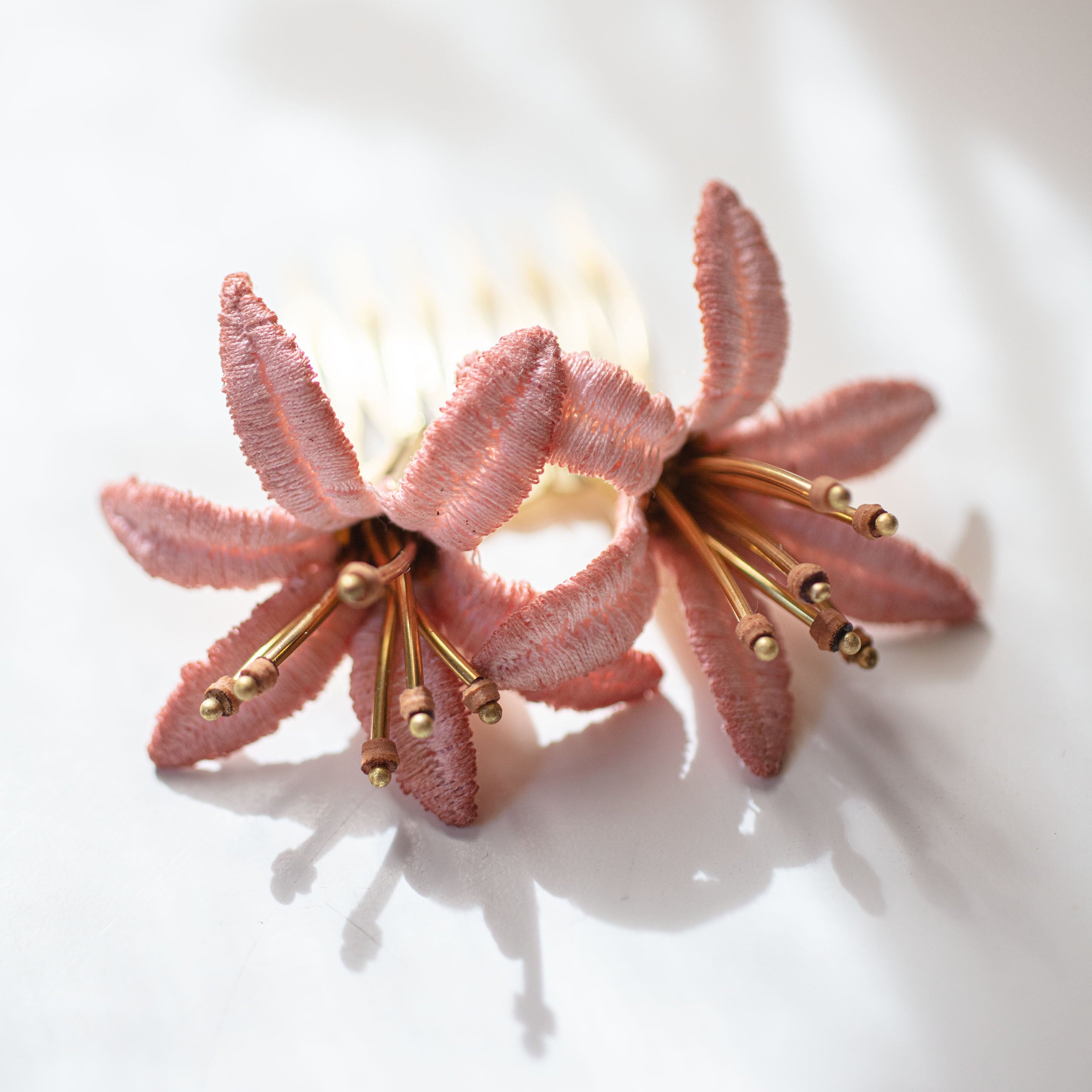 Lilium Hair Comb: Desert Rose
