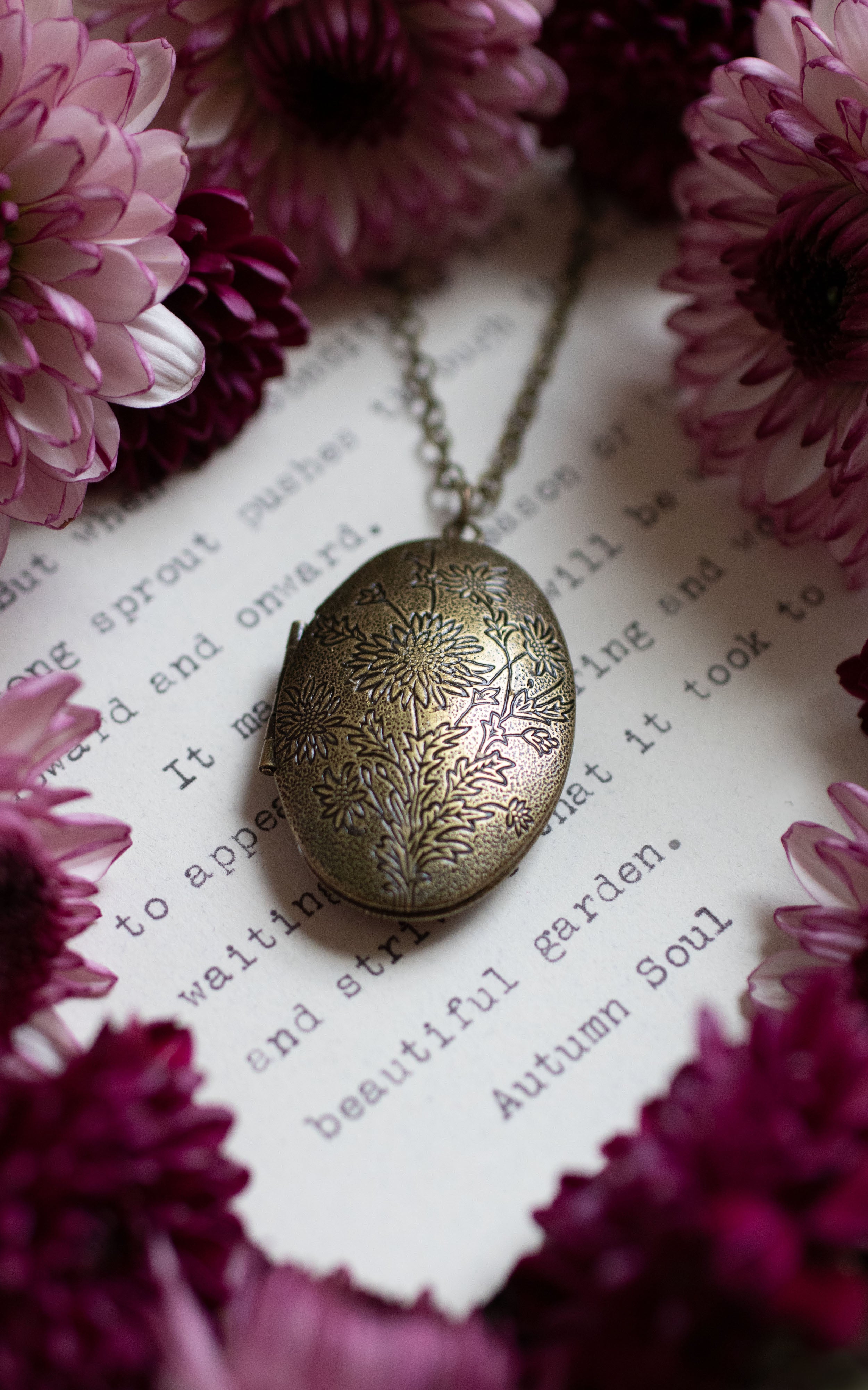 dahlialocketnecklace