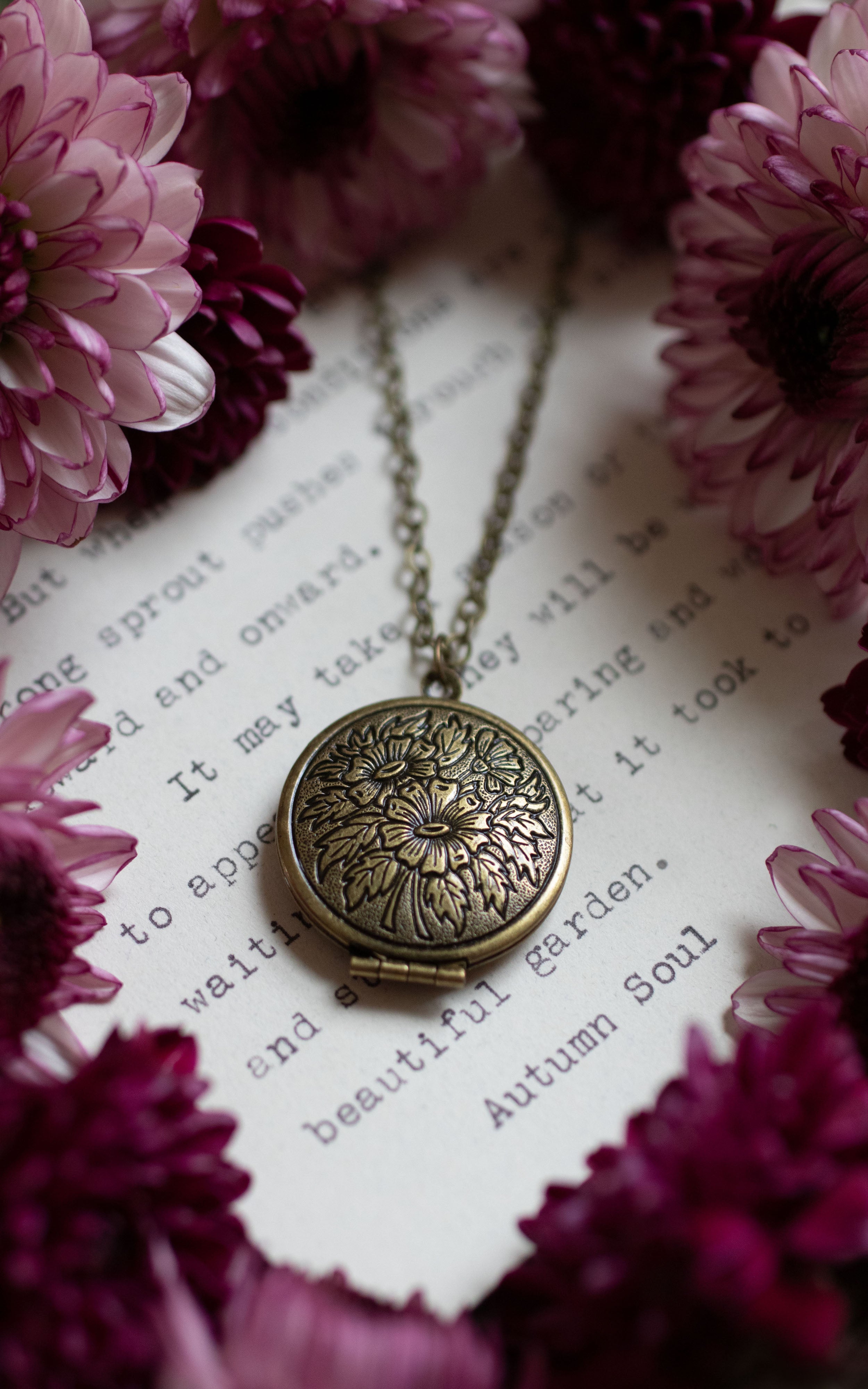 Round Floral Locket Necklace